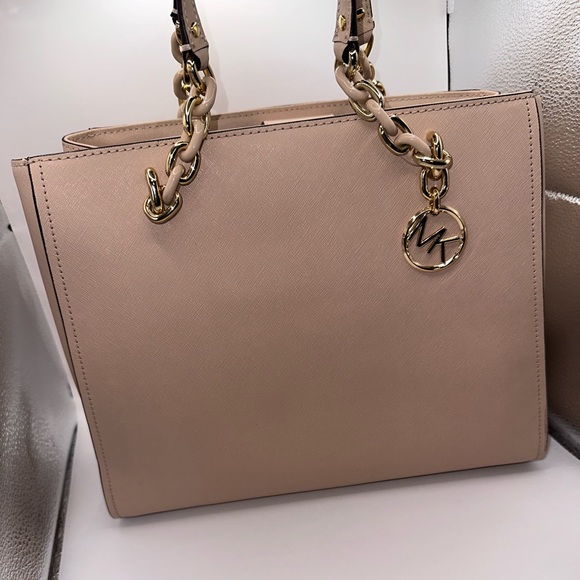 Michael Kors Sofia Large Tote Bag - Picture 4 of 12